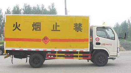东风国五多利卡爆破器材运输车