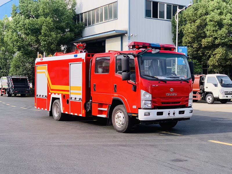 五十铃3.5吨水罐消防车