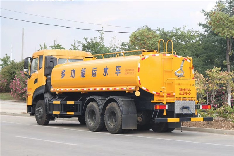 东风天龙后八轮20吨洒水车